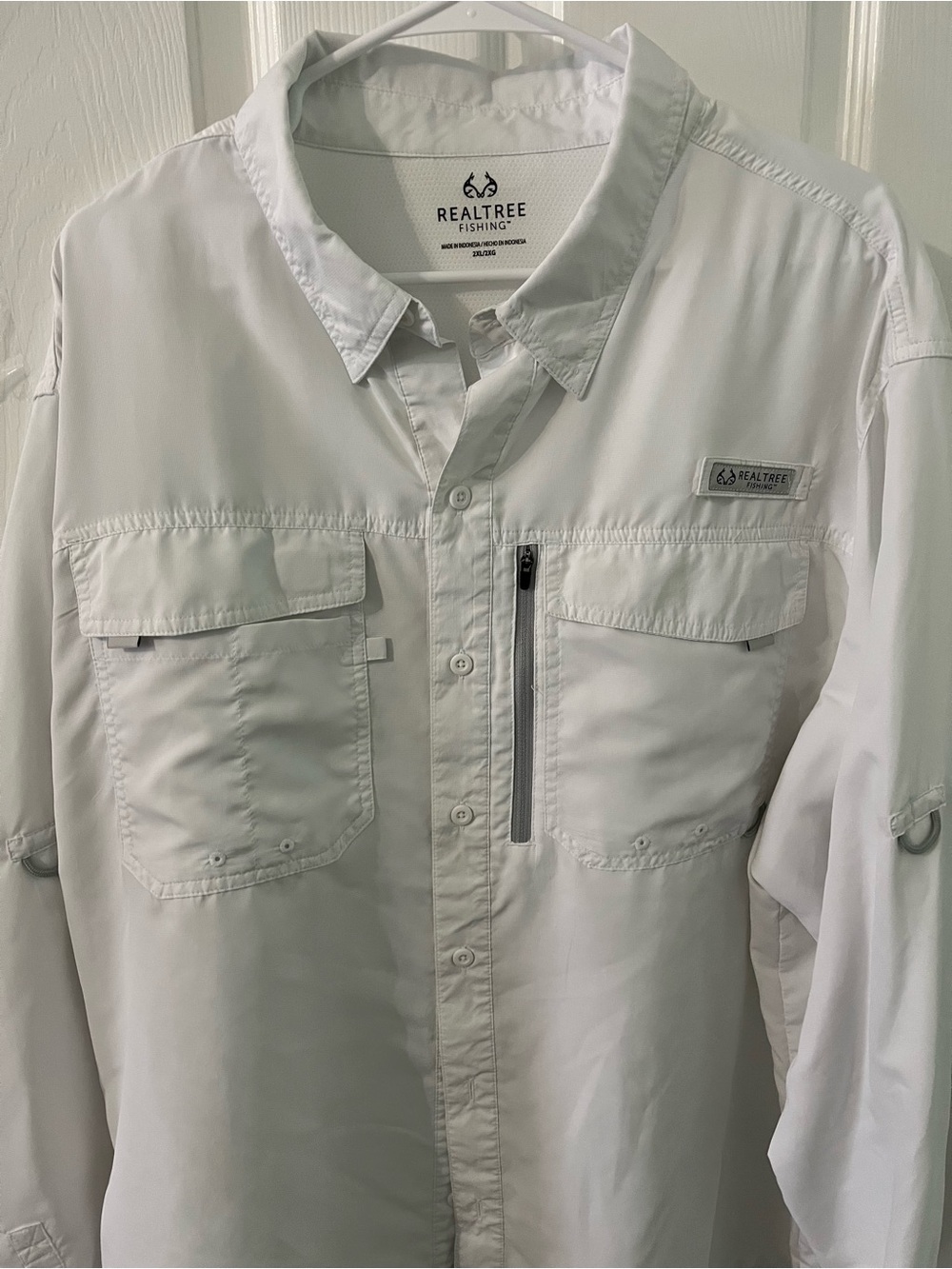 Men's White Realtree Button-Up Shirt